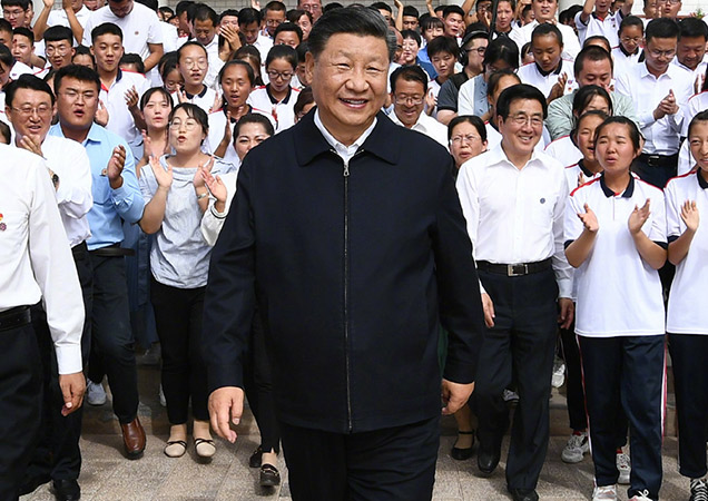 8月20日下午，习近平总书记考察了张掖市山丹培黎学校。习近平强调，西北地区因自然条件限制，发展相对落后。区域之间发展条件有差异，但在机会